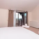 & Nesh * Tatarów
