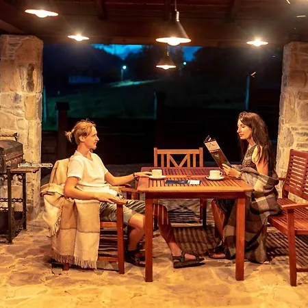 & Nesh Mini-hôtel Tatariv