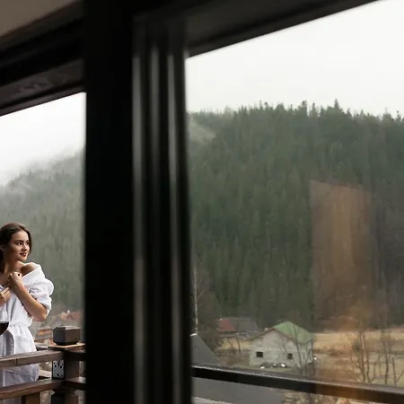 Mini-hôtel & Nesh *