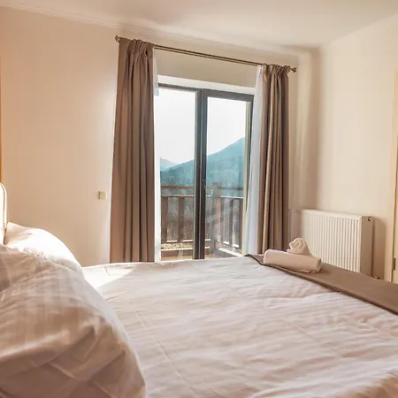 Estalagem & Nesh Tatariv